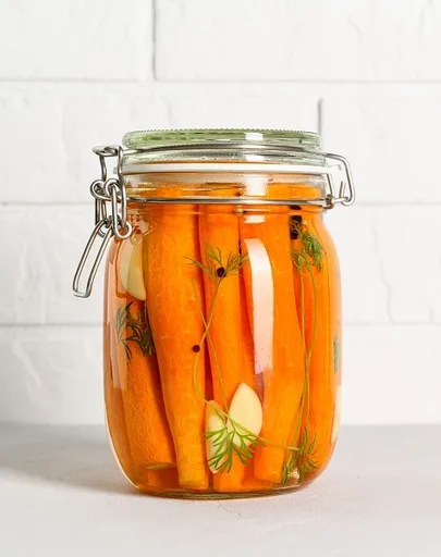Zanahorias fermentadas al eneldo