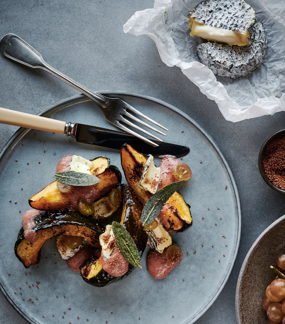 Courge rôtie au fromage de chèvre cendré