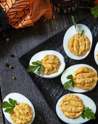 Huevos rellenos de Halloween