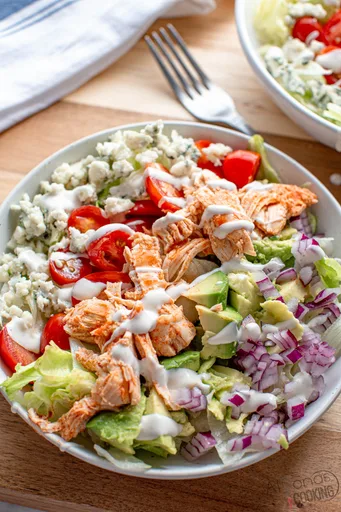 Ensalada de Pollo Buffalo