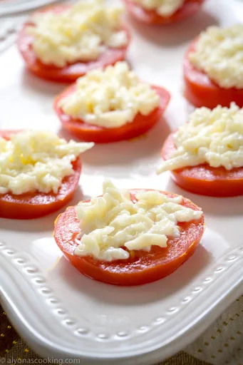 Aperitivo de tomate y queso