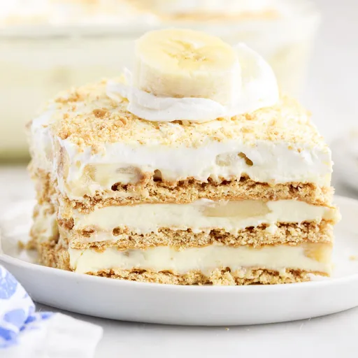 Pastel de nevera de tarta de crema de plátano