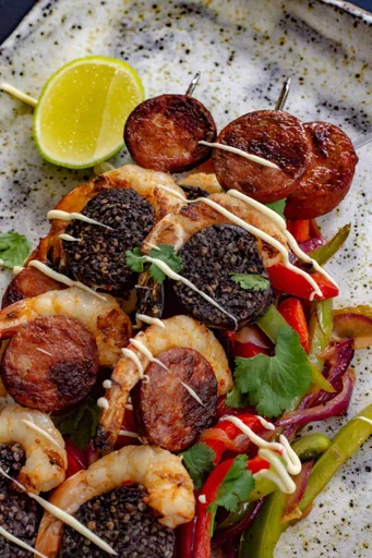 Brochetas de Chorizo y Langostinos