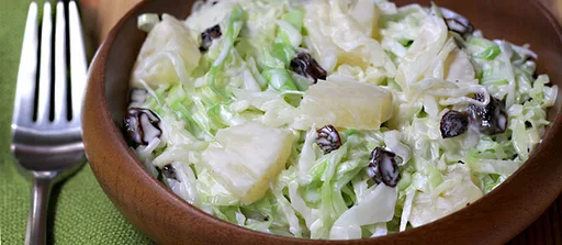 Ensalada de Repollo y Piña