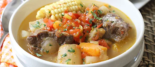 Sancocho con cola de res