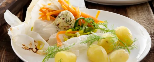 Torskepakker med kryddersmør og nye kartofler