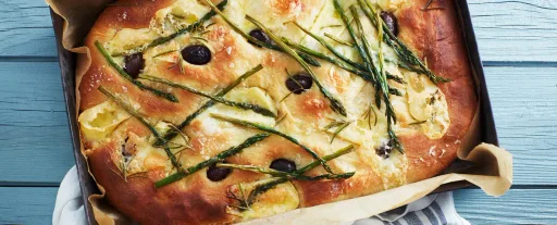 Focaccia med ost och sparris