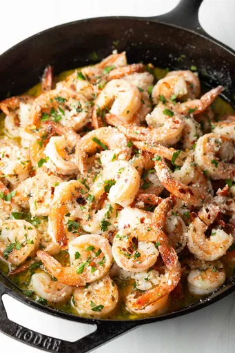 Pasta con gambas al ajillo y mantequilla (Fácil)