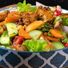 Ensalada de Pollo Bengalí