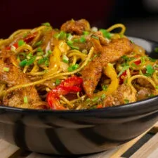 Egg Chowmein Recipe | সহজ ঘরোয়া উপায়ে এগ চাউমিন