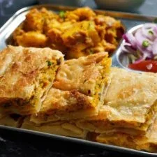 Moglai Porota Recipe | মোগলাই পরোটা রেসিপি ও সাথে আলুর তরকারি রেসিপি একদম দোকানের মতো