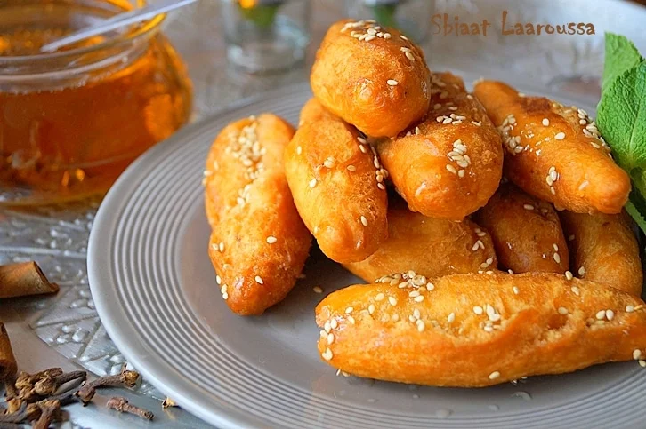Beignet algérien au miel Sbiaat Laaroussa