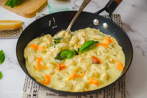 Ñoquis con crema de salmón ahumado