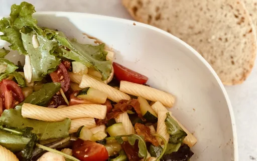 Ensalada de pasta italiana