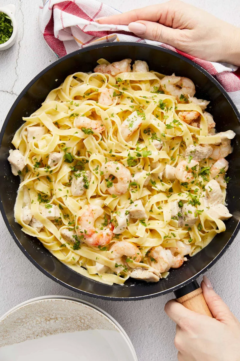 Chicken And Shrimp Alfredo