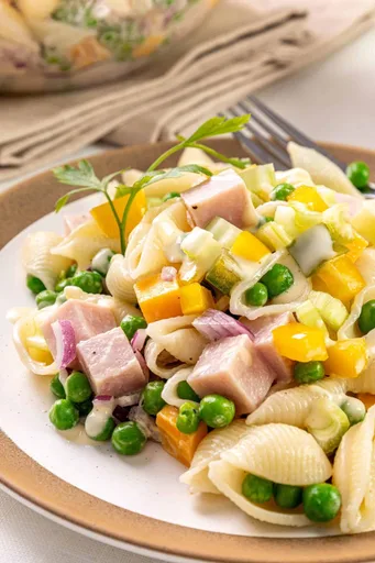 Ensalada de pasta con jamón