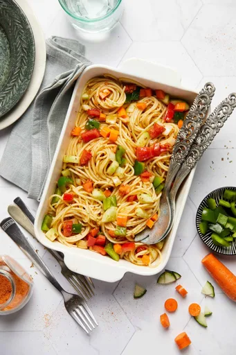 Ensalada de pasta tipo espagueti