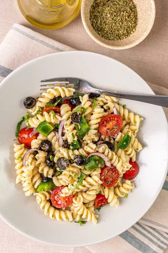 Ensalada de pasta vegana
