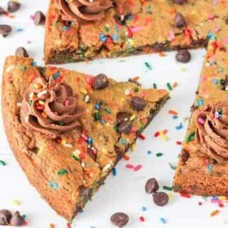 Cookie Cake Recipe with Chocolate Frosting