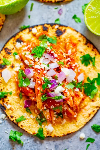Tacos de tinga de pollo