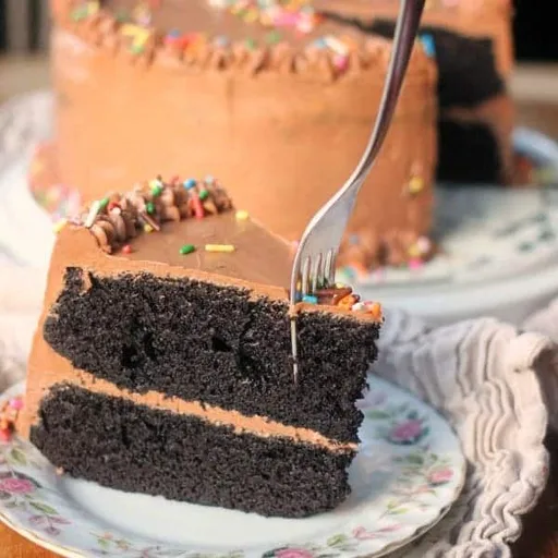Tarta de Chocolate con Crema de Mantequilla de Merengue Suizo