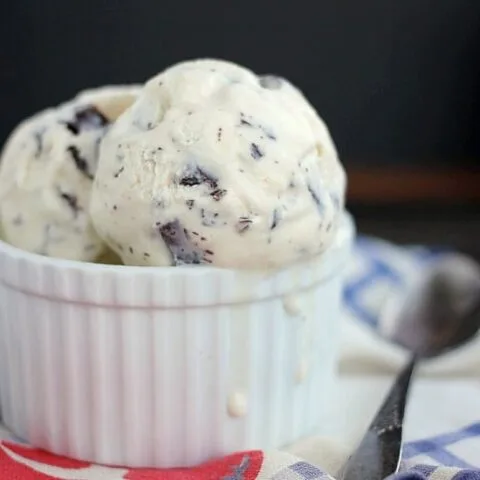 Dark Chocolate Chunk Ice Cream