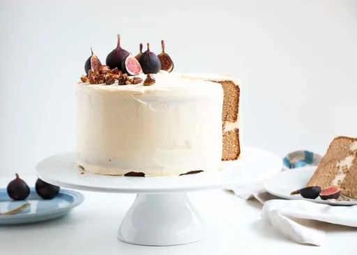 Earl Grey & Fig Cake with a Nutty Fig Filling