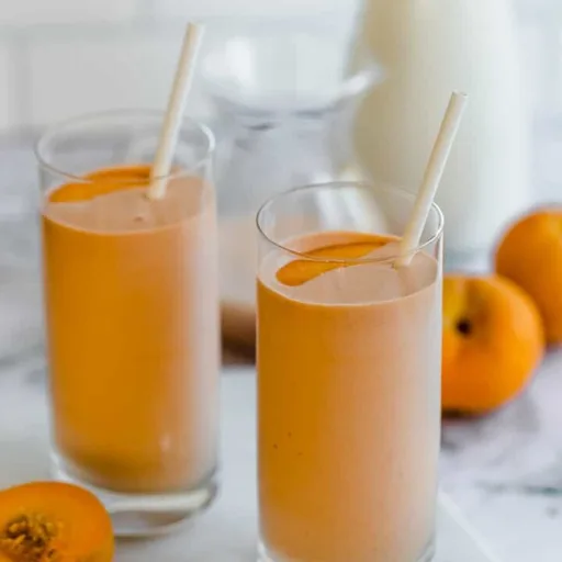 Batido de plátano y melocotón