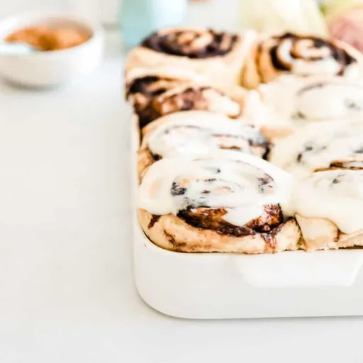 Easy Chocolate Cinnamon Rolls
