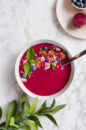 Healthy Berry Beet Smoothie Bowl