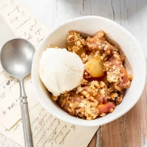Easy Peach Crisp Recipe with Oats