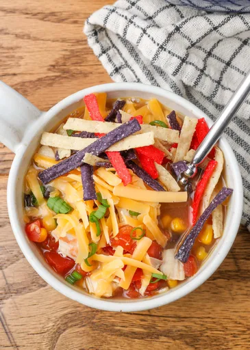 Sopa de pollo del Suroeste