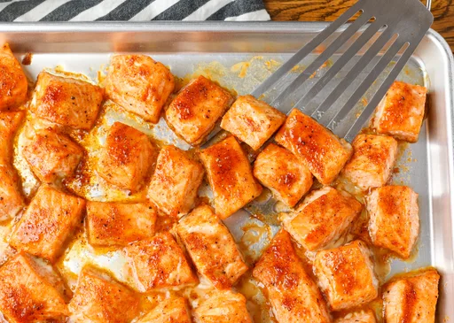 Salmón Glaseado con Azúcar Moreno