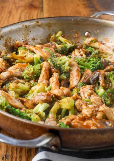 Salteado de pollo al jengibre