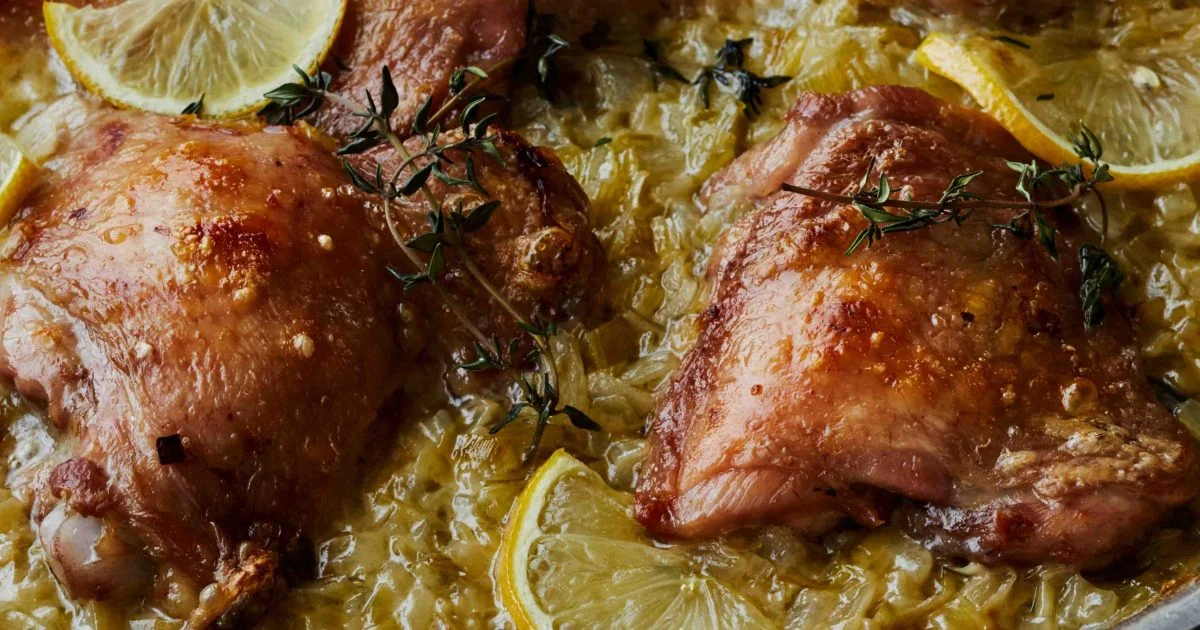 Sobrecoxas cremosas com limão e tomilho