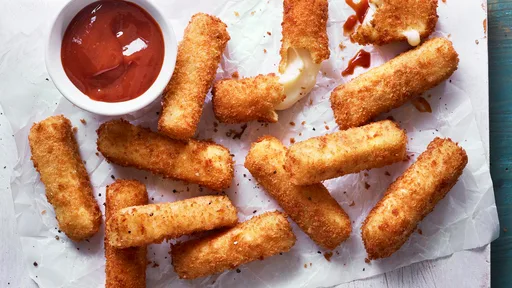 Bastones de mozzarella en freidora de aire