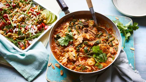 Almond chicken curry