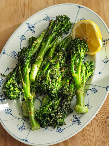 Broccolini salteado