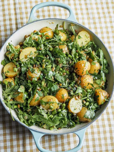 Grøn kartoffelsalat med grønne linser
