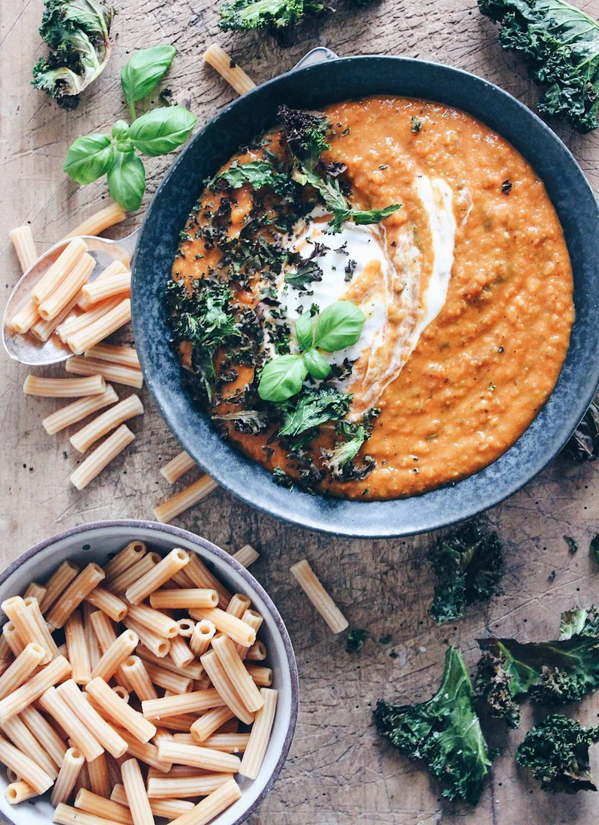 Tomato soup with roasted tomatoes