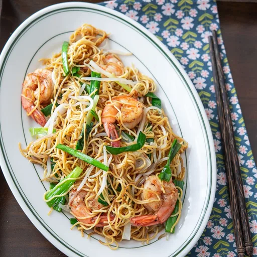 Crispy Pan-Fried Hong Kong Noodles (Cantonese Style)