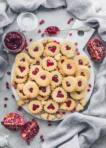 Vegan Linzer Cookies (German Spitzbuben Biscuits)