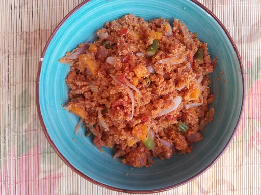 Corned beef gari foto with carrots and green beans (Gari jollof)