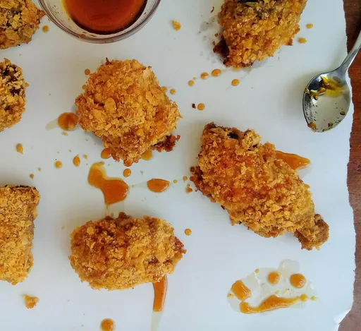 Pollo crujiente al horno con glaseado de miel picante