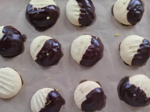 Dark chocolate orange melting moments