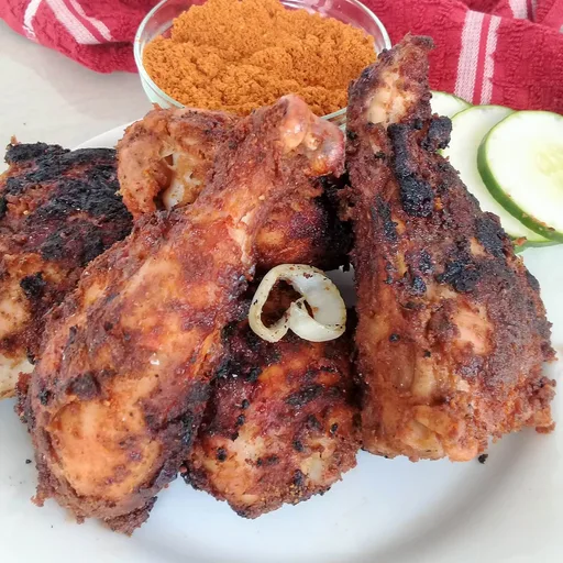Pollo a la parrilla con especias khebab