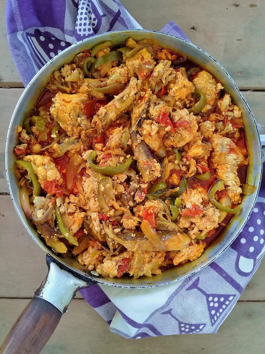 Smoked fish and agushie stew (akatoa froyie)