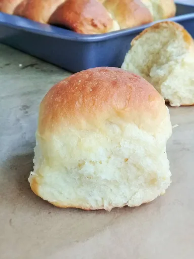 Sweet potato dinner rolls