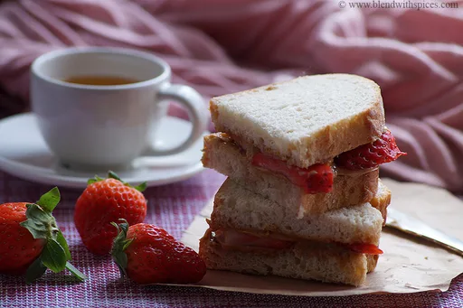 Peanut Butter Strawberry Sandwich Recipe