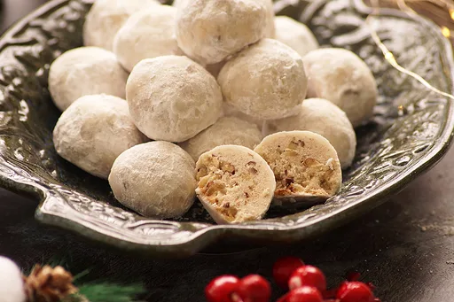 Pecan Snowball Cookies